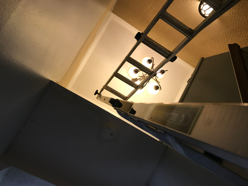 Illustration for article titled Interior painting for the acrophobic